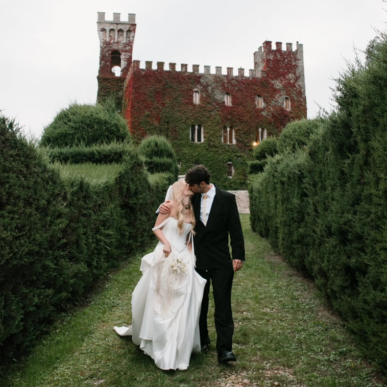 Lea + Ben&rsquo;s intimate wedding in a Tuscan castle  &mdash; La Lista