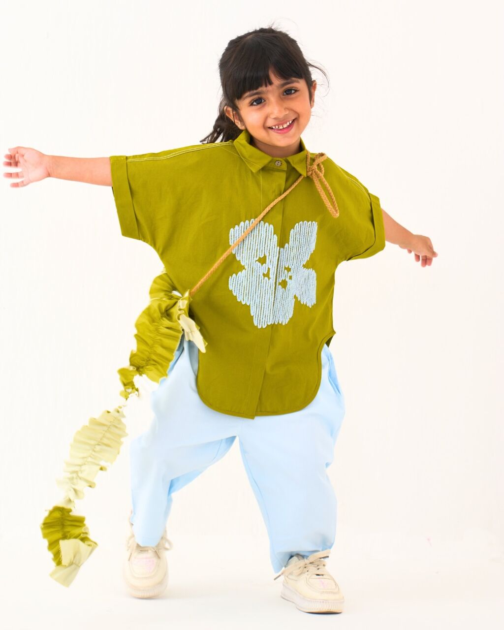 Floral Emb U Hem Shirt