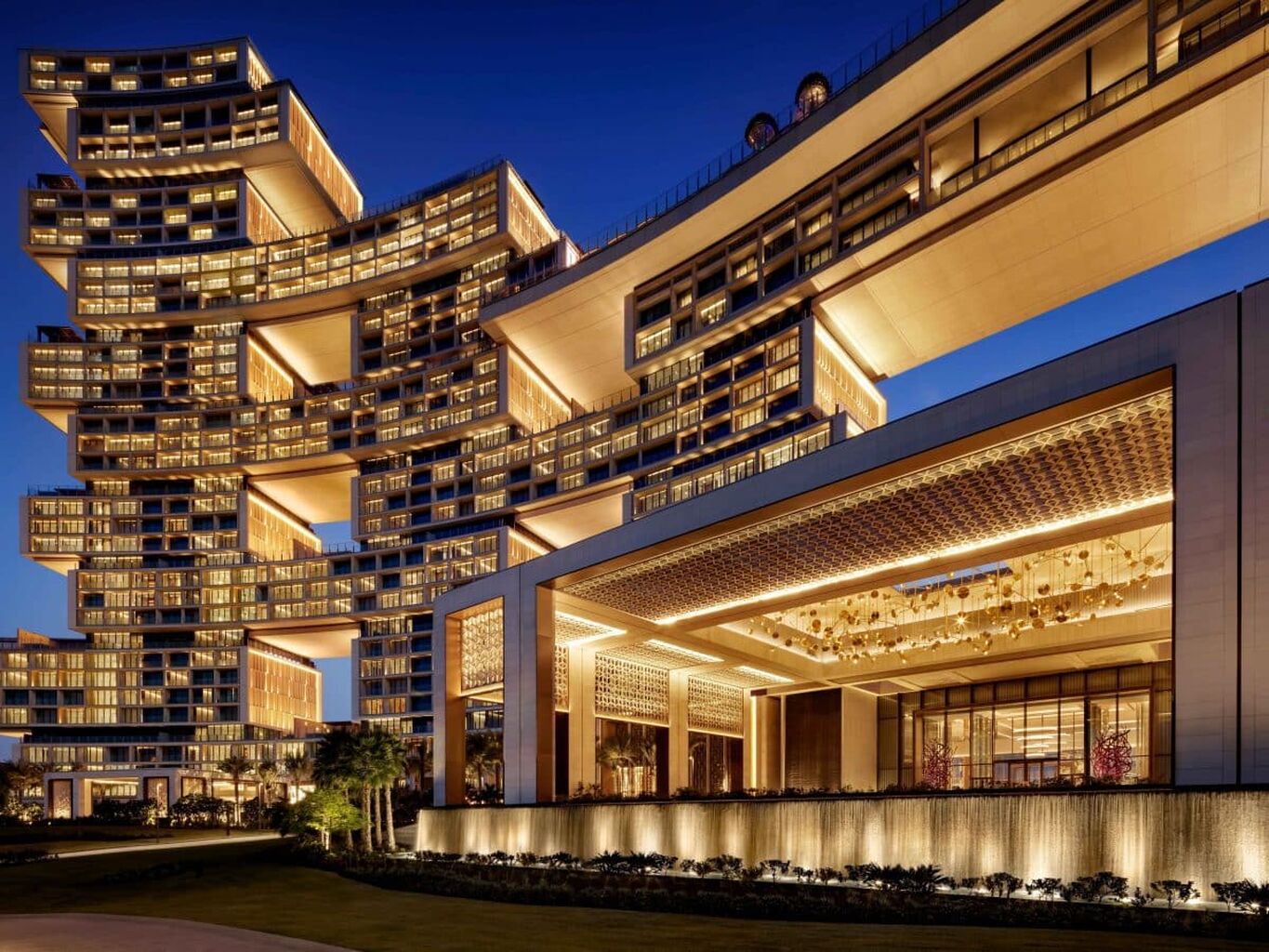 The Ritz, The Lana, The Four Seasons: How Dubai's Trophy Hotels Actually Compare
