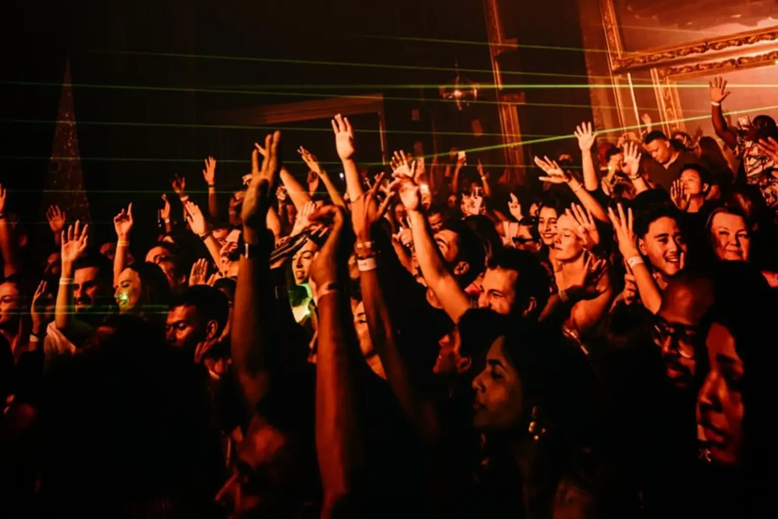 Immersive Entertainment, Fine Champagnes and Non-stop energy daily until 11:00 am, only at VIP Night Club, Dubai