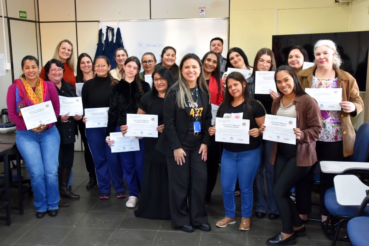 Governo Municipal e SENAC encerram curso de Manicure e Pedicure com entrega de certificados