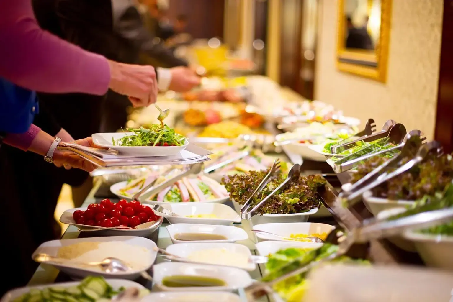 10 Best Breakfast Buffet in Dubai: Menu, Prices, Timings, and Locations to Know