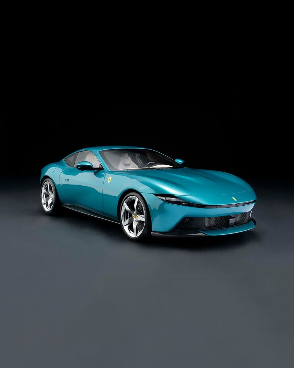 Ferrari Amalfi (2026) - Verde Costiera - 1:8 scale