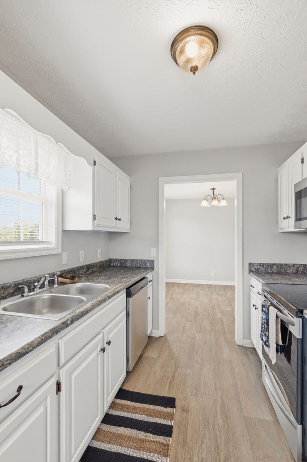 FOR SALE -- 3 BED / 2 BATH $249,900