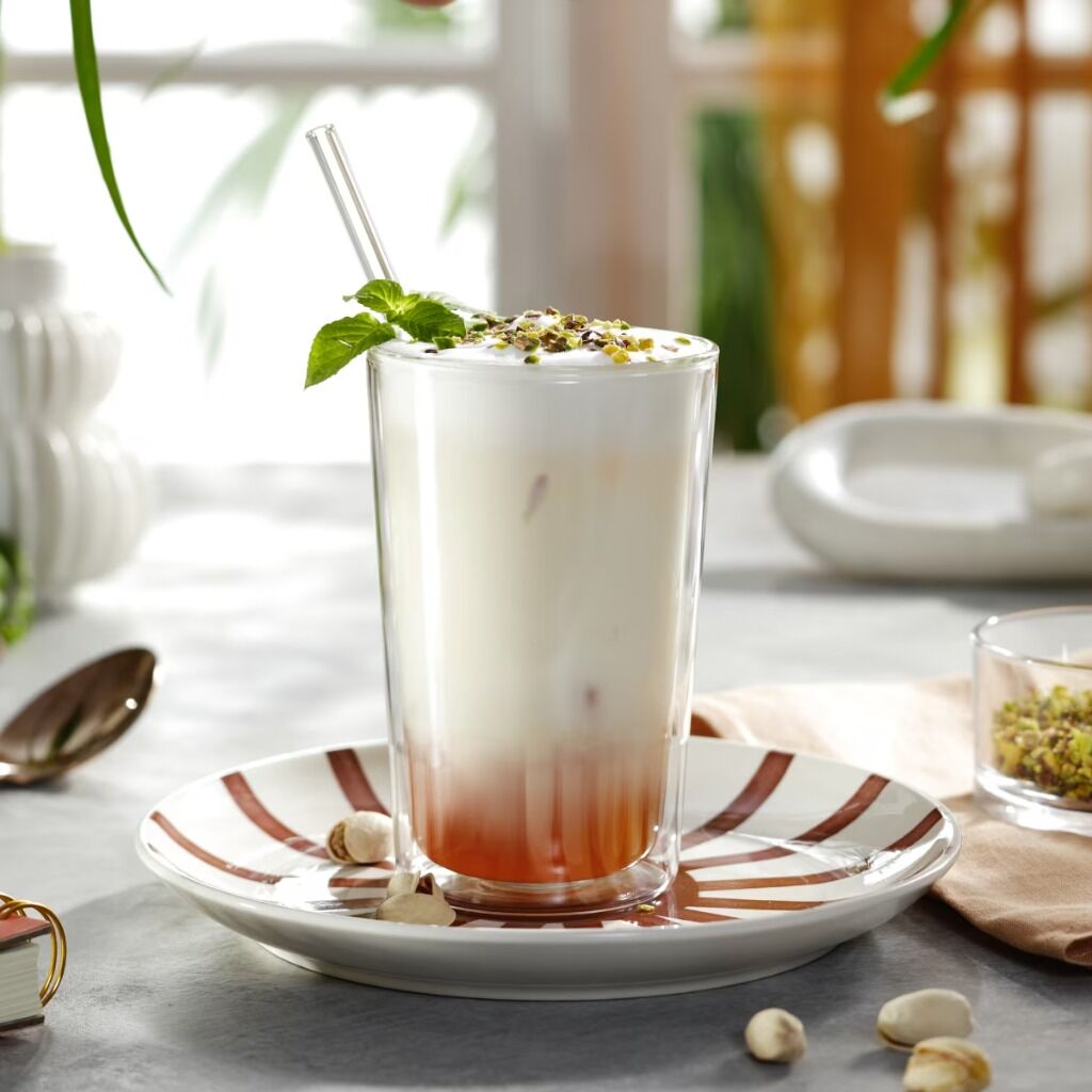 Pistache Cold Brew Latte | De'Longhi Coffee Lounge
