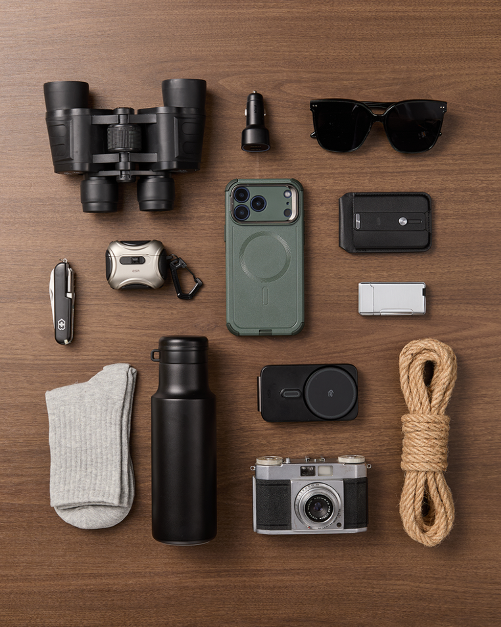 iPhone Cyber Tough Magnetic Case