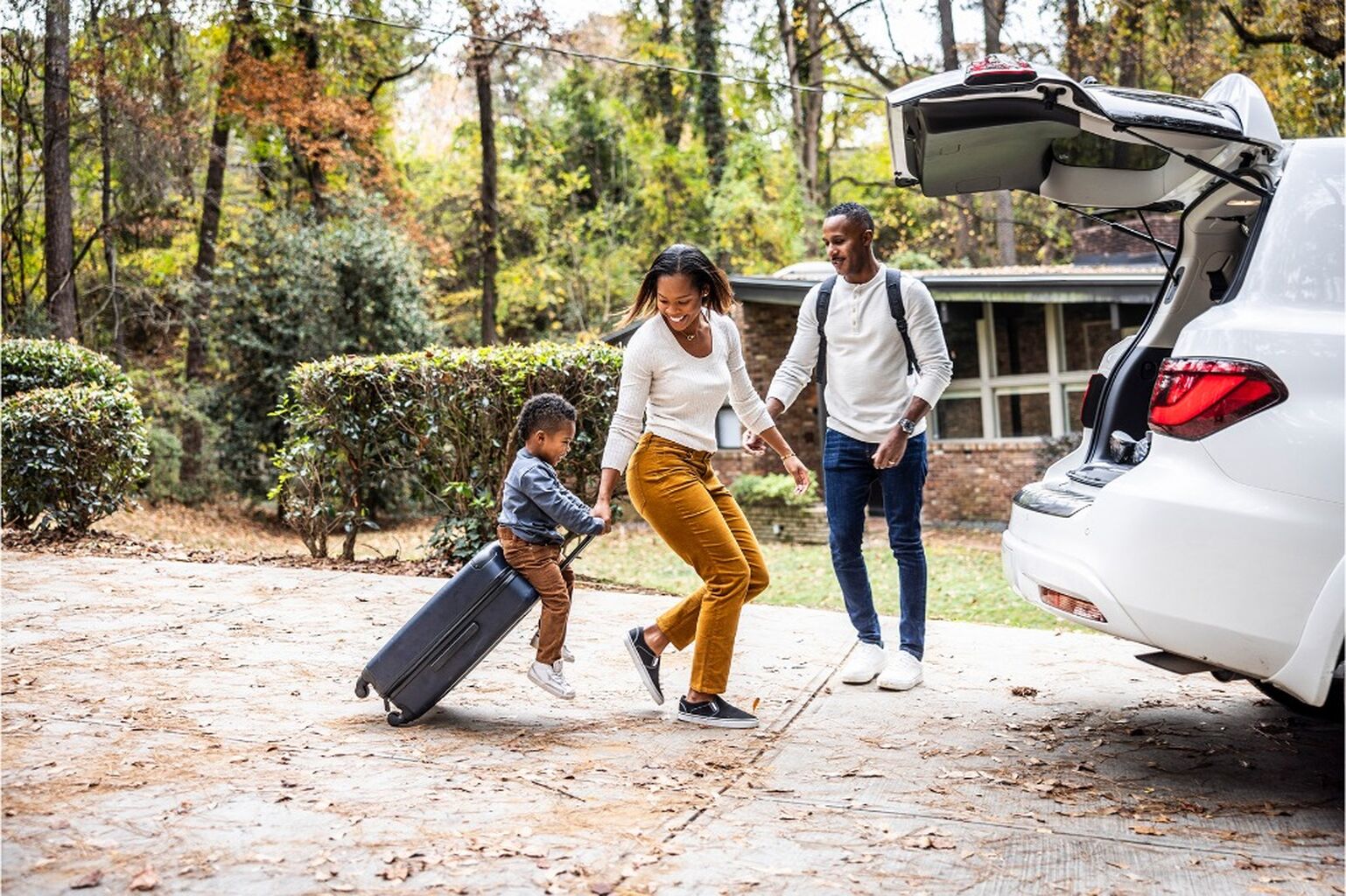 Don&rsquo;t Let Fraud and Scams Ground Your Summer Vacation