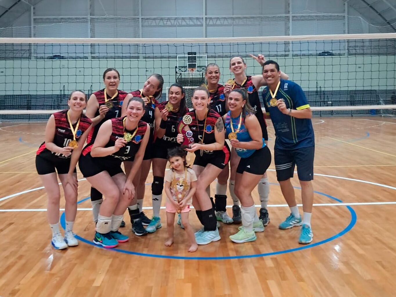 V&ocirc;lei Feminino Master 35+ conquista t&iacute;tulo da 1&ordf; etapa da Liga Master