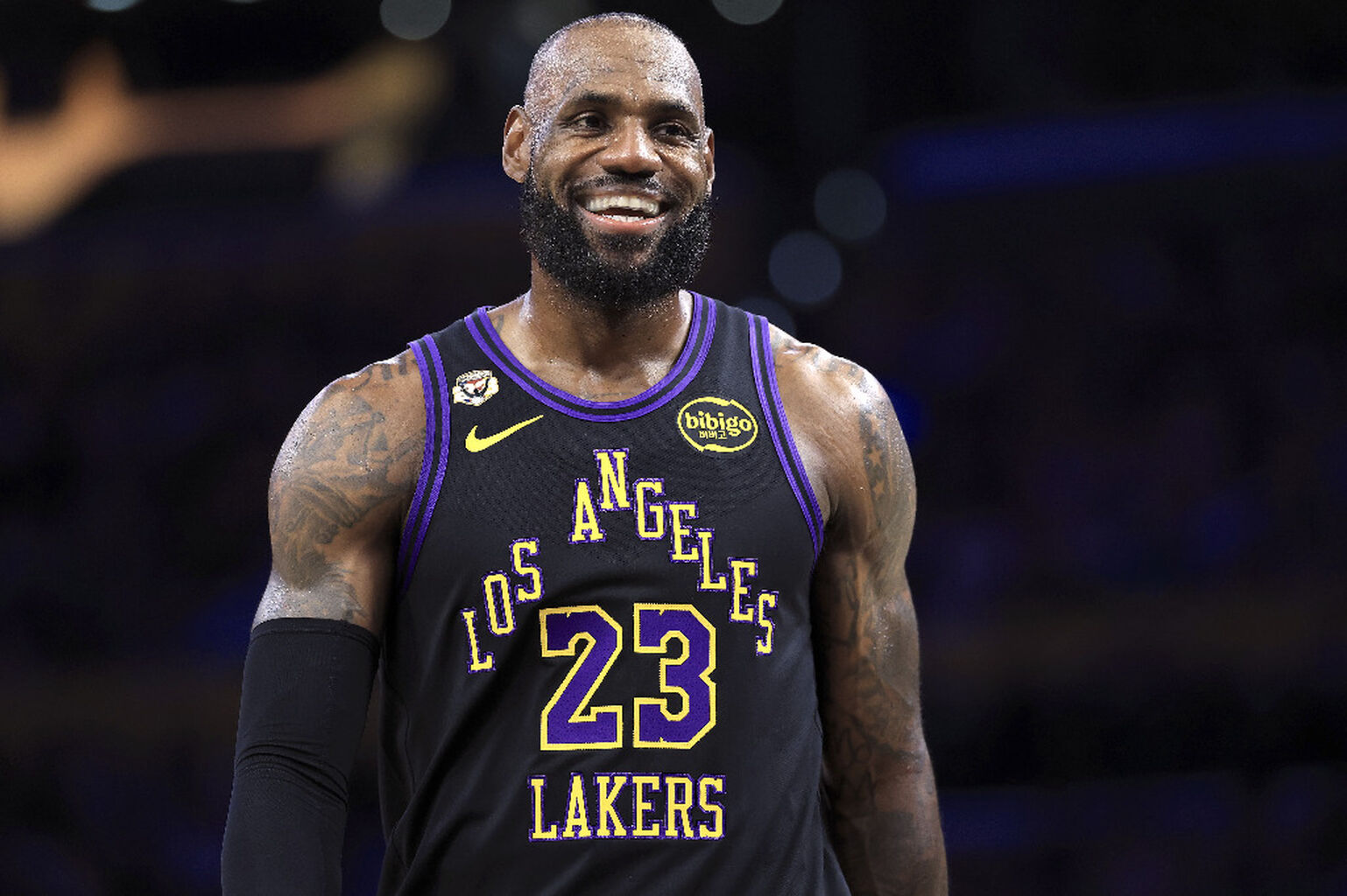 LeBron James Signs with Philadelphia 76ers, Contract Details Revealed After Leaving Lakers