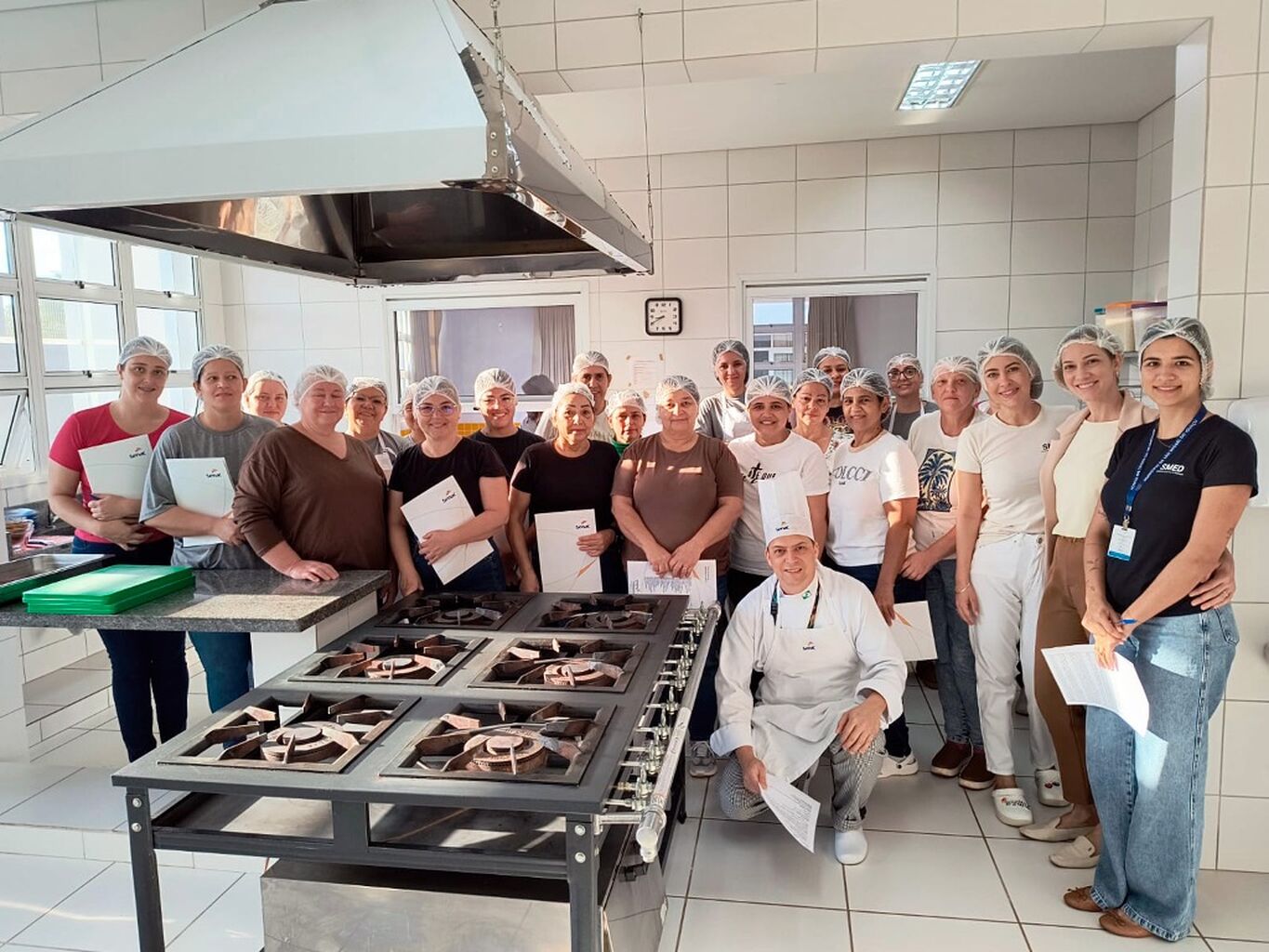 Merendeiras dos CMEIs participam de aperfei&ccedil;oamento em t&eacute;cnicas culin&aacute;rias