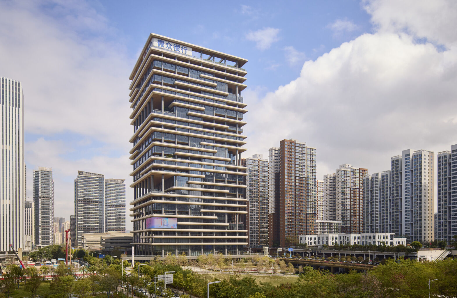 SOM Creates a Breathing Building