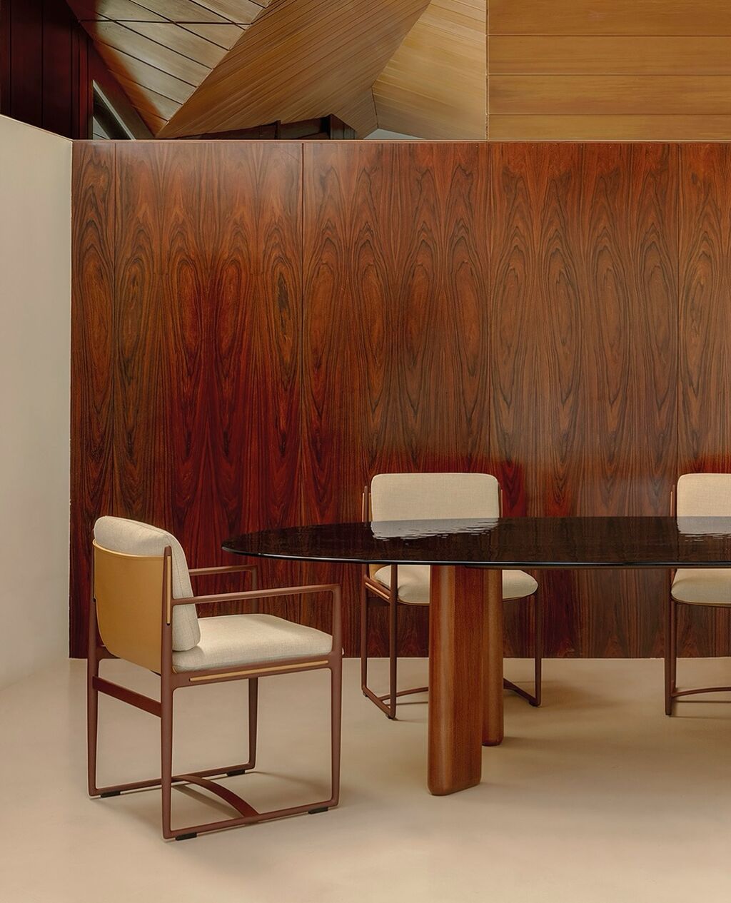 Obi's sculptural backrest that carries the tension, elegance and restraint of Japan&rsquo;s most iconic garment 🧡