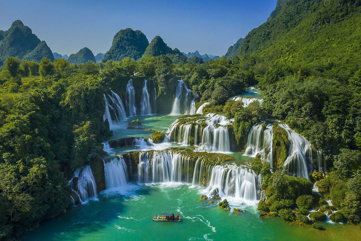 Adventure to Ban Gioc Waterfall &ndash; Ba Be Lake 3 Days 2 Nights