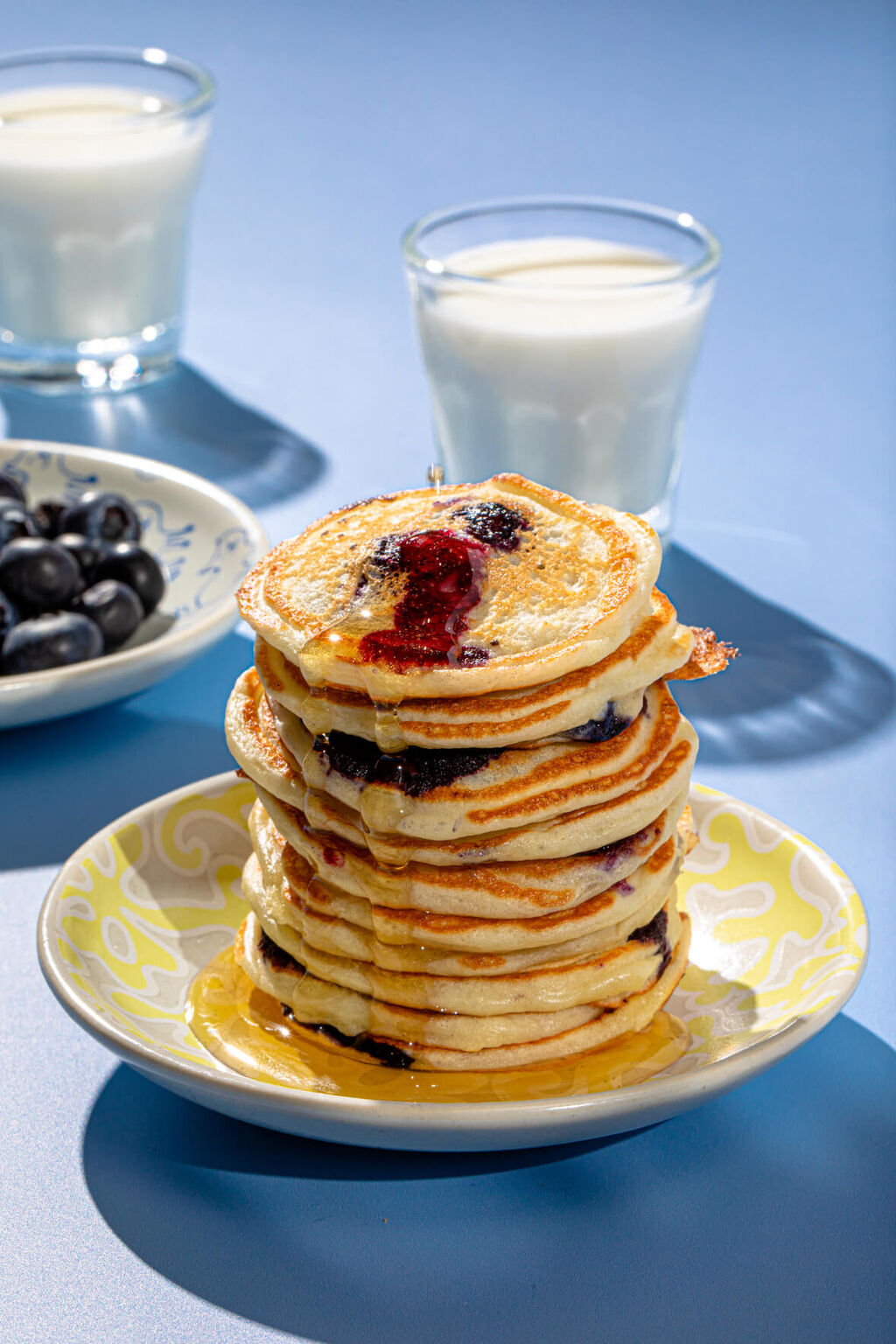 Dollar pancakes aux bleuets moelleux faciles &agrave; faire