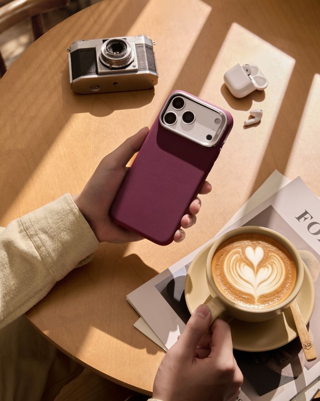 Atelier Magnetic Case (Flex Stand)