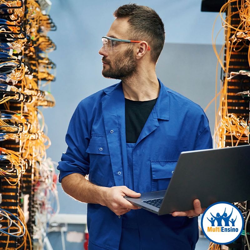 T&eacute;cnico em Telecomunica&ccedil;&otilde;es