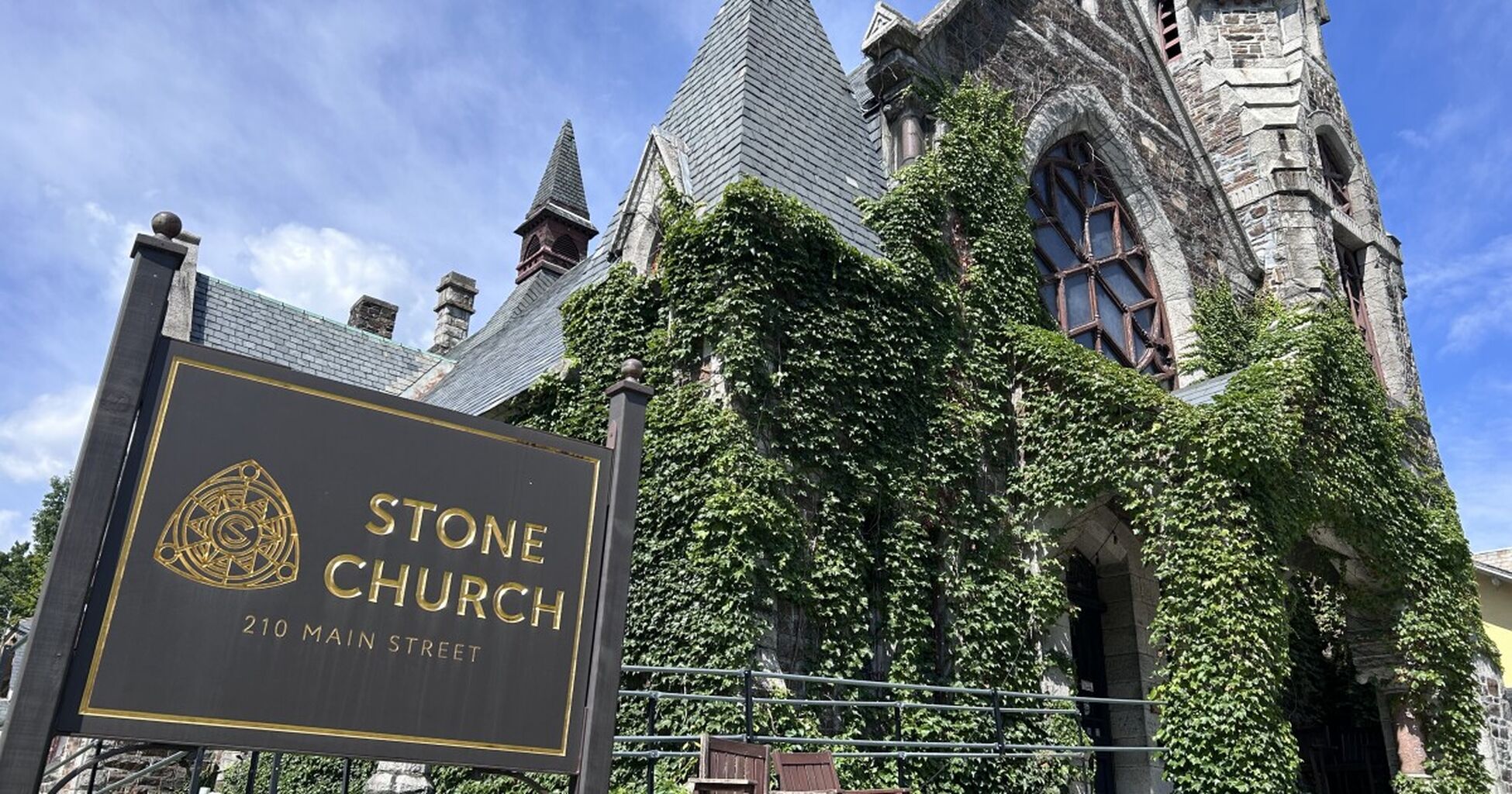 Brattleboro concert venue sues national ticket reseller