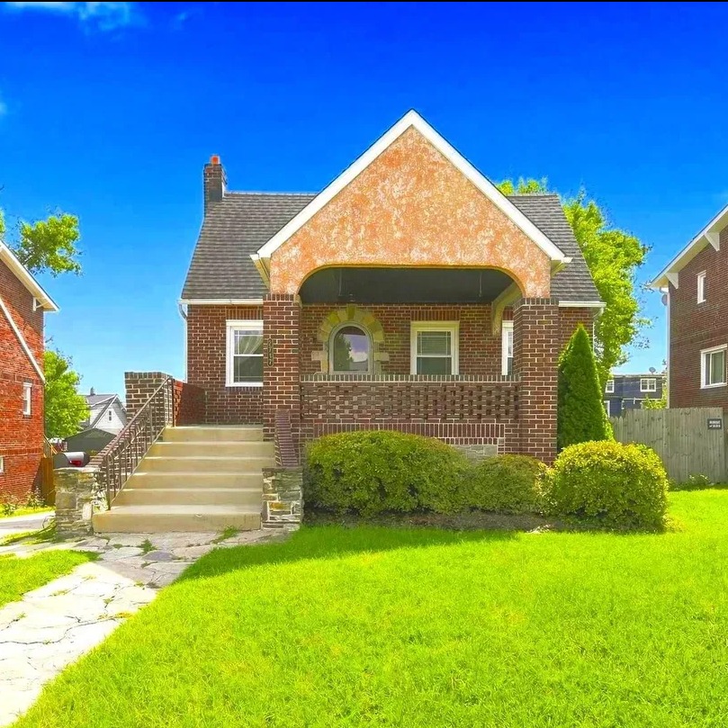 FOR SALE: 2717 E Northern Pkwy, Baltimore MD