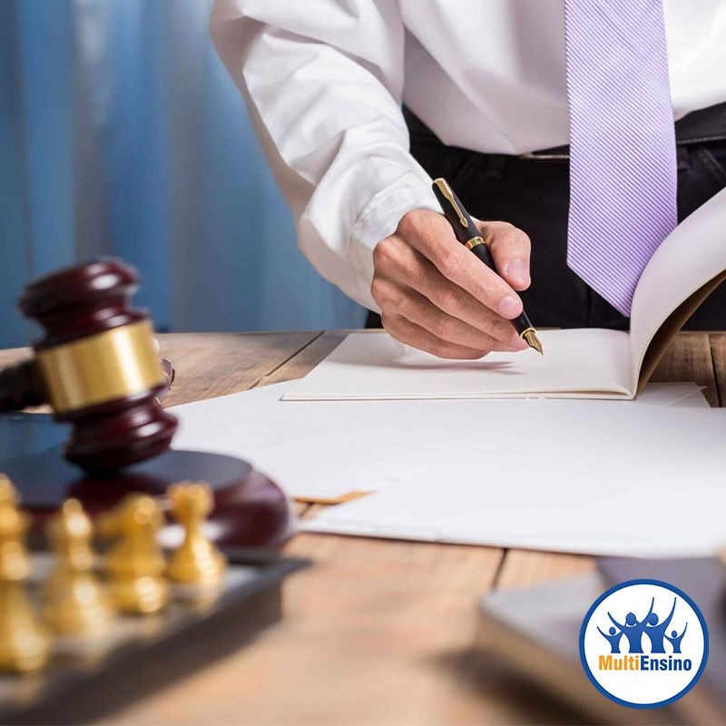 Especializa&ccedil;&atilde;o em Direito Contratual