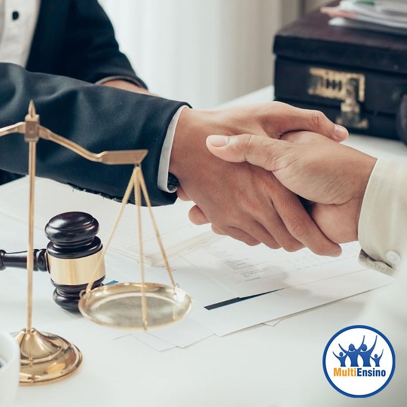 Especializa&ccedil;&atilde;o em Direito Empresarial