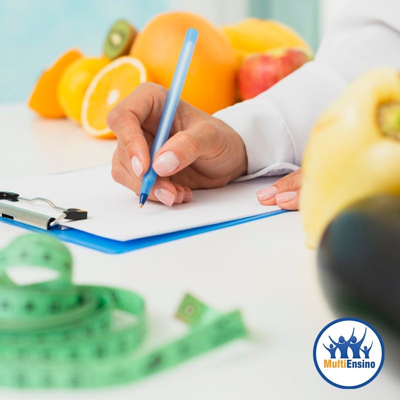 Especializa&ccedil;&atilde;o em Nutri&ccedil;&atilde;o Cl&iacute;nica