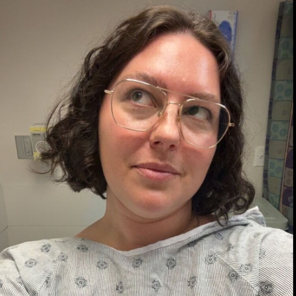 Diagnosed With RECTAL CANCER at 19! (Irregular bowel movements + blood in my stool)