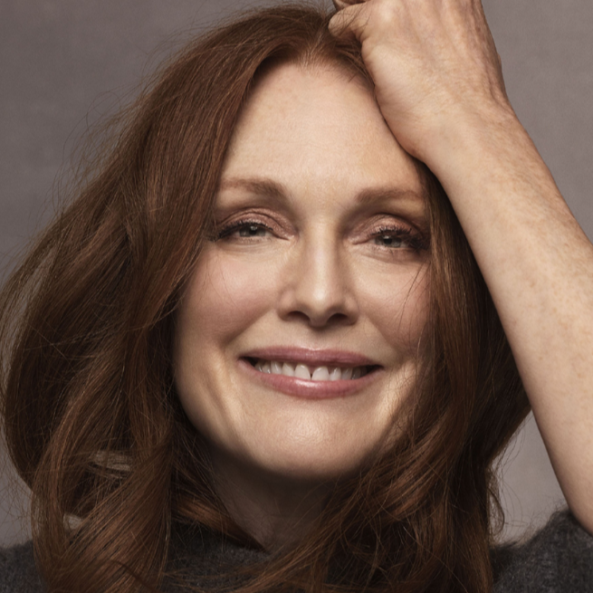 Julianne Moore to recieve Golden Icon Award