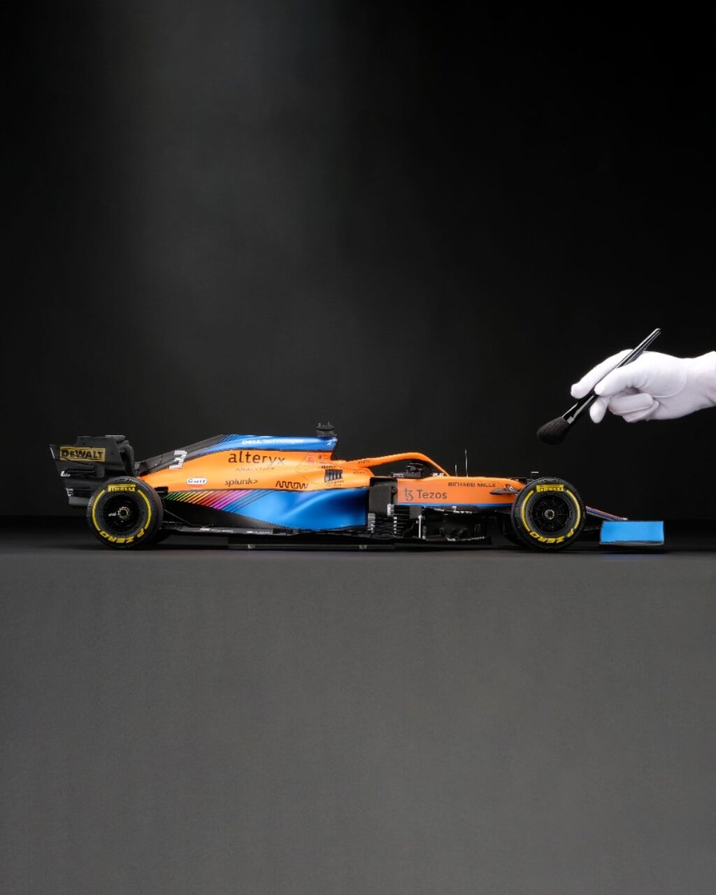 McLaren MCL35M - Italian GP (2021) - Daniel Ricciardo - 1:8 scale
