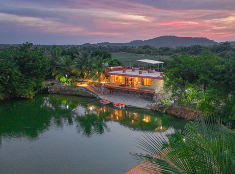 SUMERU LAKE RESERVE | 3BR | SLEEPS 15 | ₹35-50K | 60 MINS FROM PEDDA AMBERPET ORR EXIT