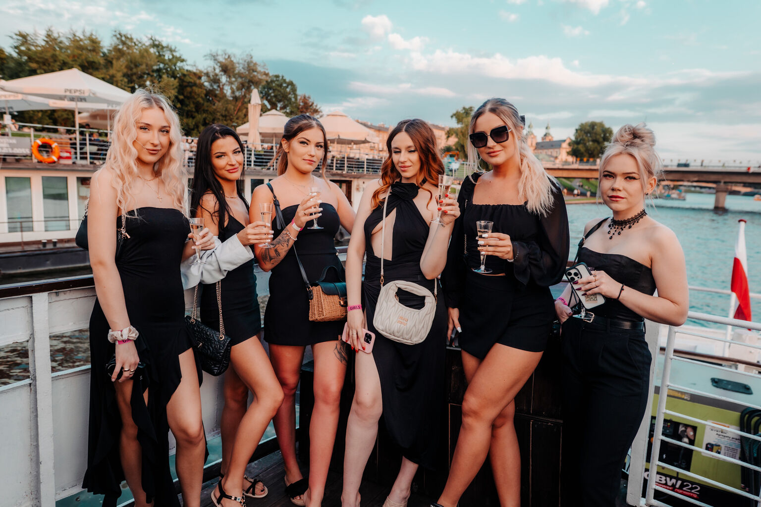 Barcelona Boat Party (Fri -Sat- Sun) With Nightlife Package