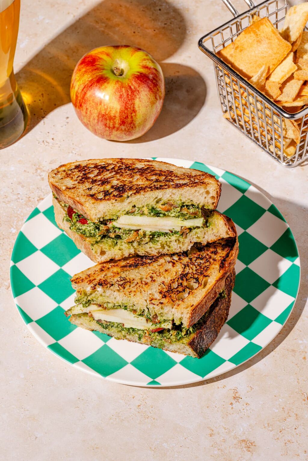 Grilled-cheese au kale avec pommes et bacon | Bon pour toi