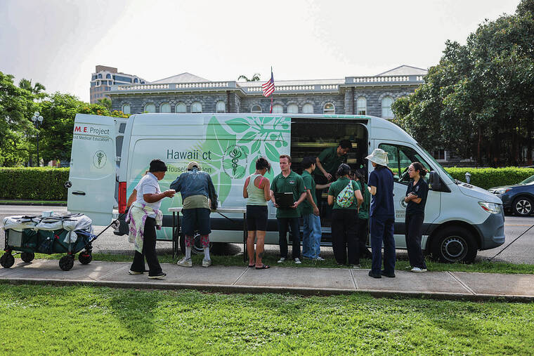 Care on the streets: Medical students bring help to the homeless | Honolulu Star-Advertiser