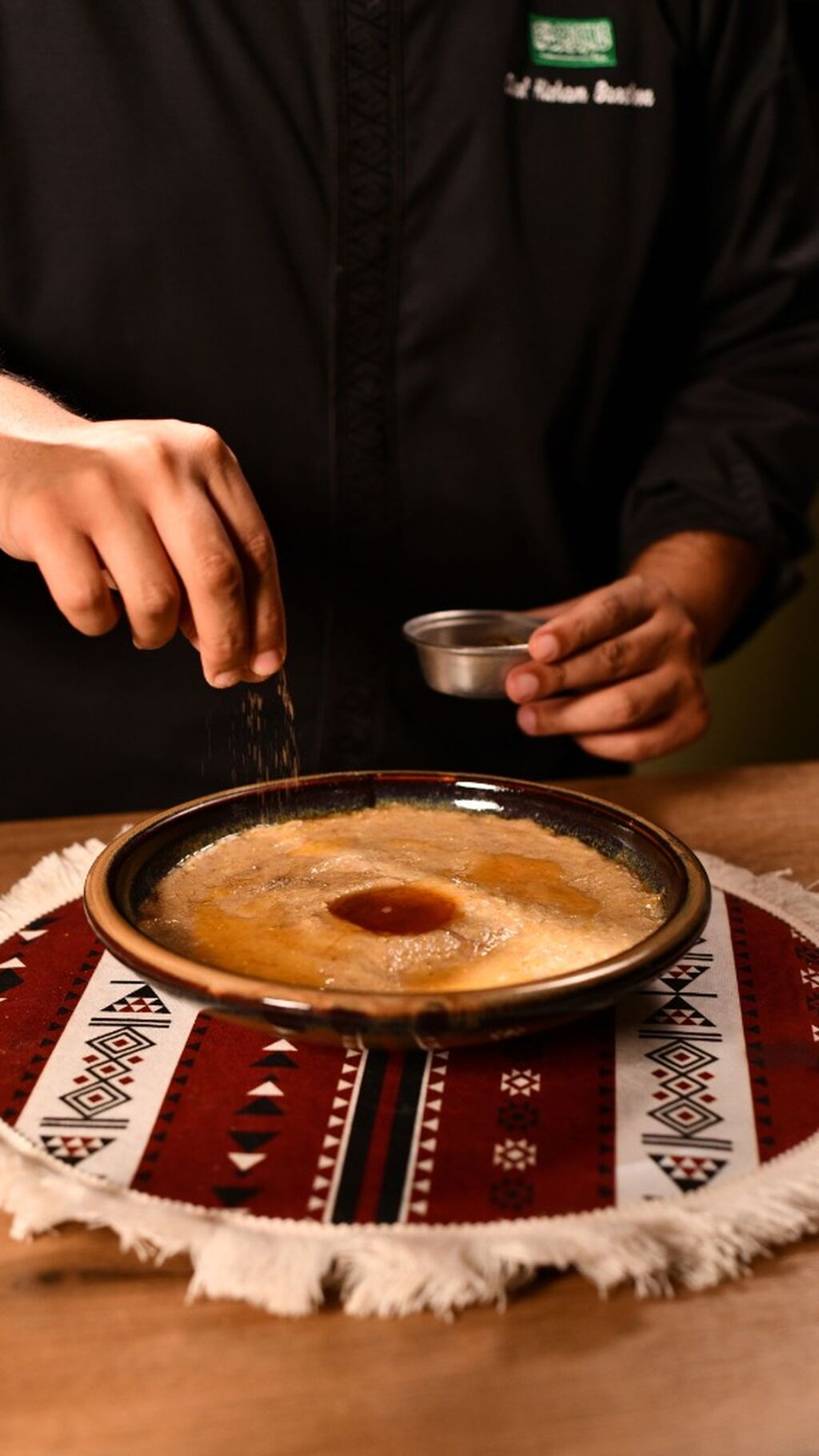 Harees Baeshen at Fi Glbak