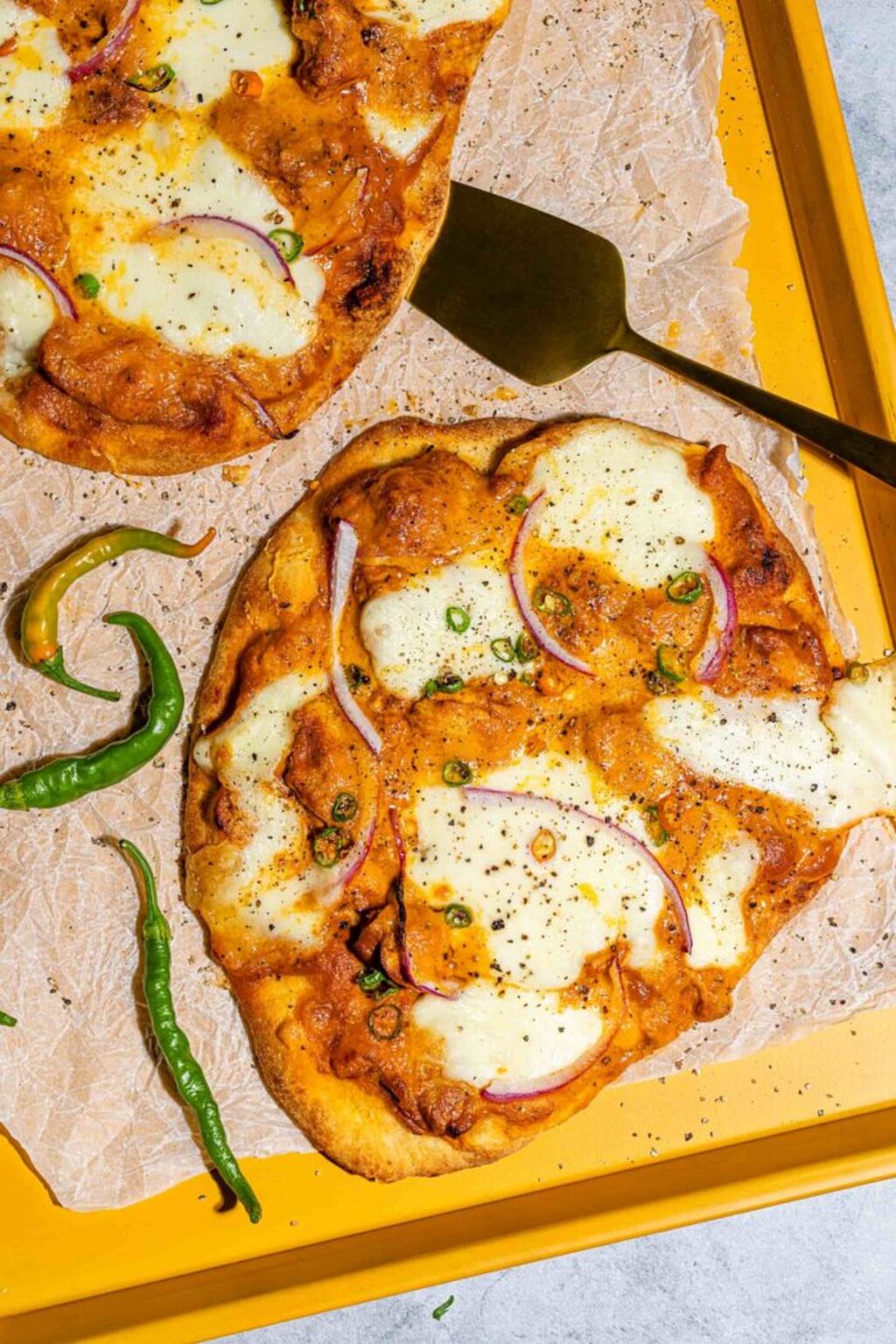 Pizza naan au poulet au beurre | Bon pour toi
