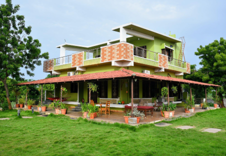 AASHI | 5BR | SLEEPS 20 | ₹12-21K | 45 MINS FROM PEDDA AMBERPET ORR EXIT