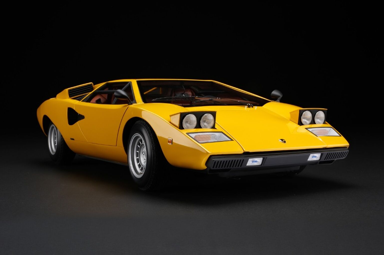 Lamborghini Countach (1974) - 1:8 scale