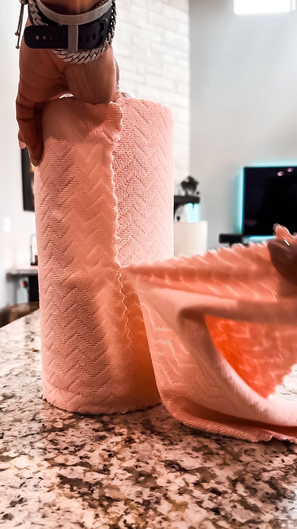 MICROFIBER CLOTHS ON A ROLL