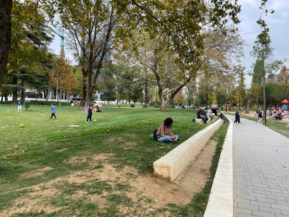 &Ccedil;far&euml; zhvillimi &euml;sht&euml; ai q&euml; na l&euml; m&euml; pak hap&euml;sir&euml; p&euml;r t&euml; jetuar bashk&euml;?