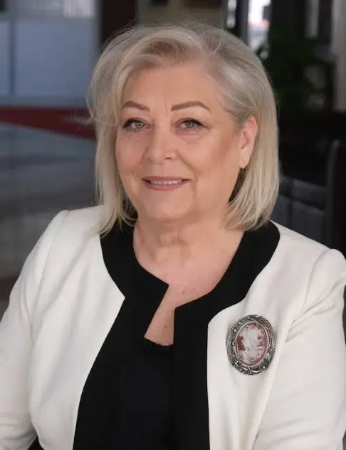 U zgjodh Presidente e Kosov&euml;s, kush &euml;sht&euml; Justina Shiroka-Pula