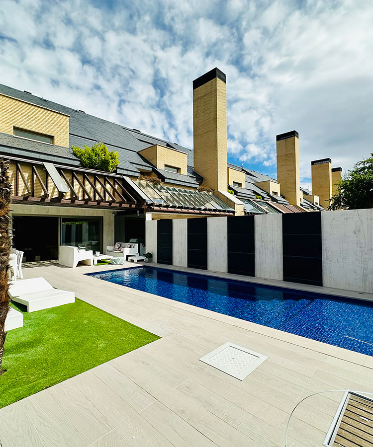 Chalet adosado en La Finca, Madrid