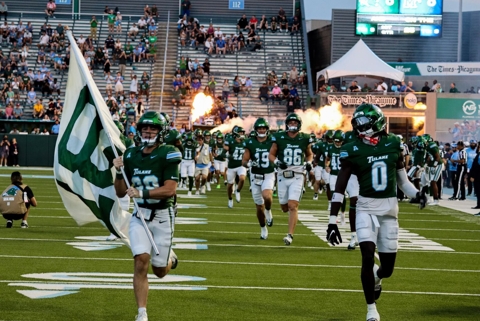 Tulane Lights Up Uptown With 31&ndash;17 Win Over Memphis