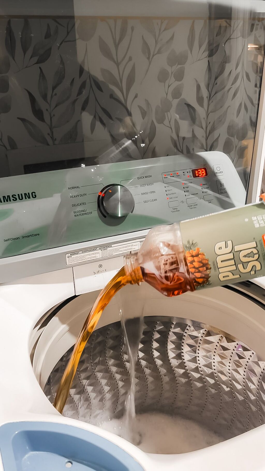 TOWEL WASHING