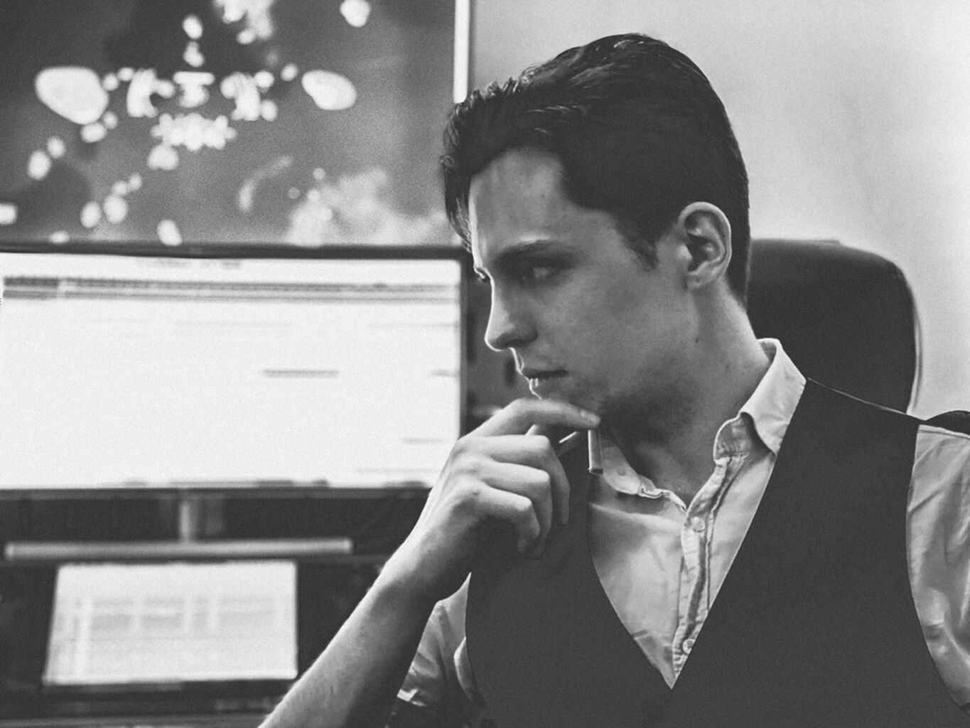 Jeremy Frob&ouml;se - Composer & Sound Designer