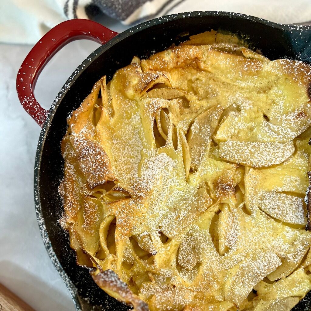 Cinnamon Apple Dutch Baby