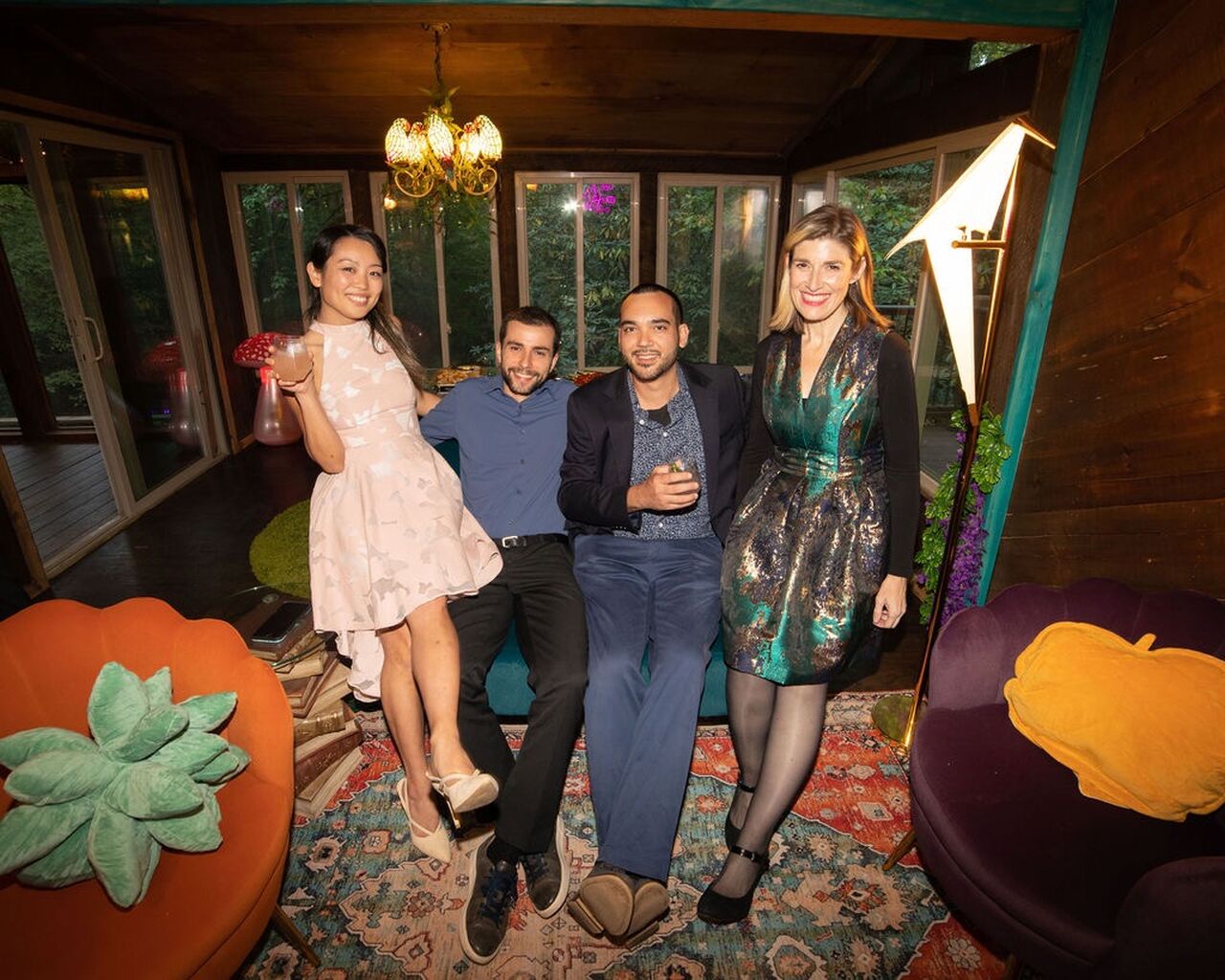 Airbnb: Mad Hatter Cottage