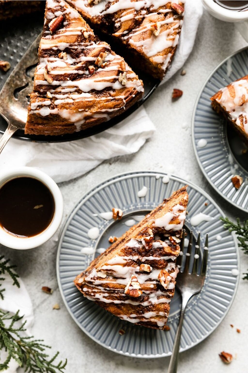 Cinnamon Roll Coffee Cake (tasty video)
