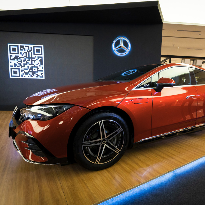 Mercedes-Benz EQE 350+ Launch