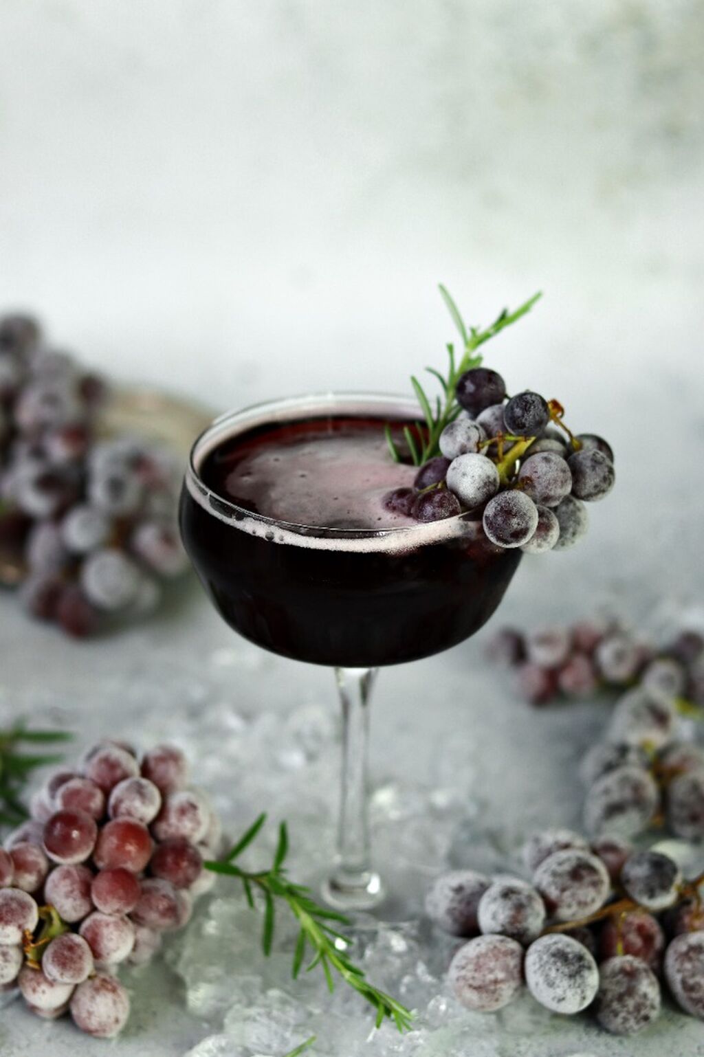 Mousserande drink med druvor