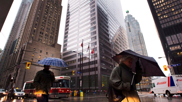 Canadians focused on repaying debt in 2023: CIBC survey - BNN Bloomberg