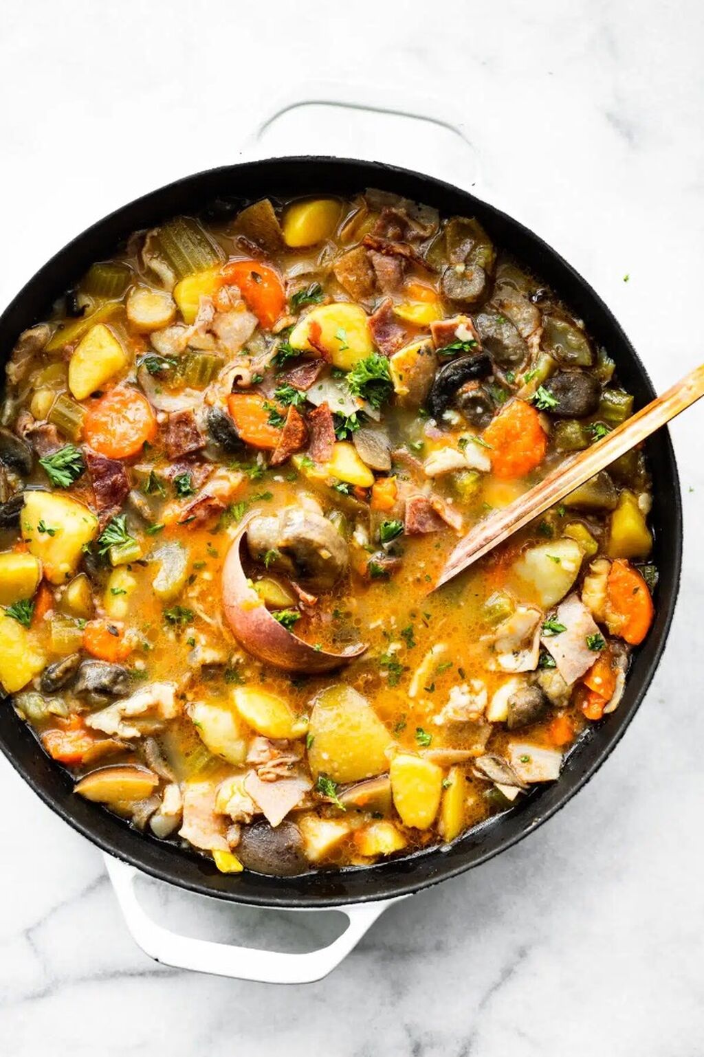 Instant Pot Vegetable Soup with Bacon 
